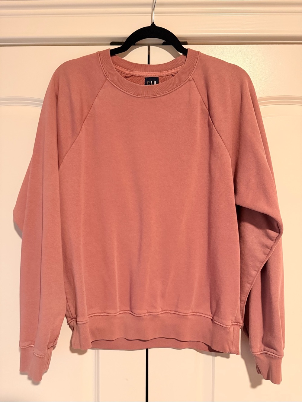 GAP mauve pink washCrewneck Sweatshirt
